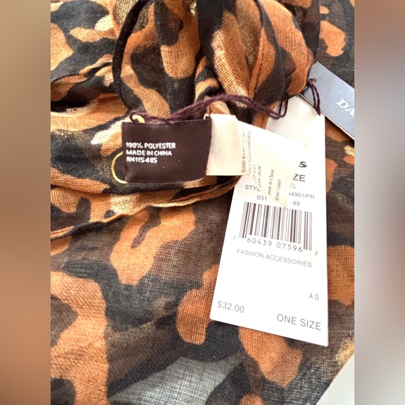 Dana Buchman Large Infinity Scarf in Brown Light Brown metallic Gold Leopard - Picture 6 of 9